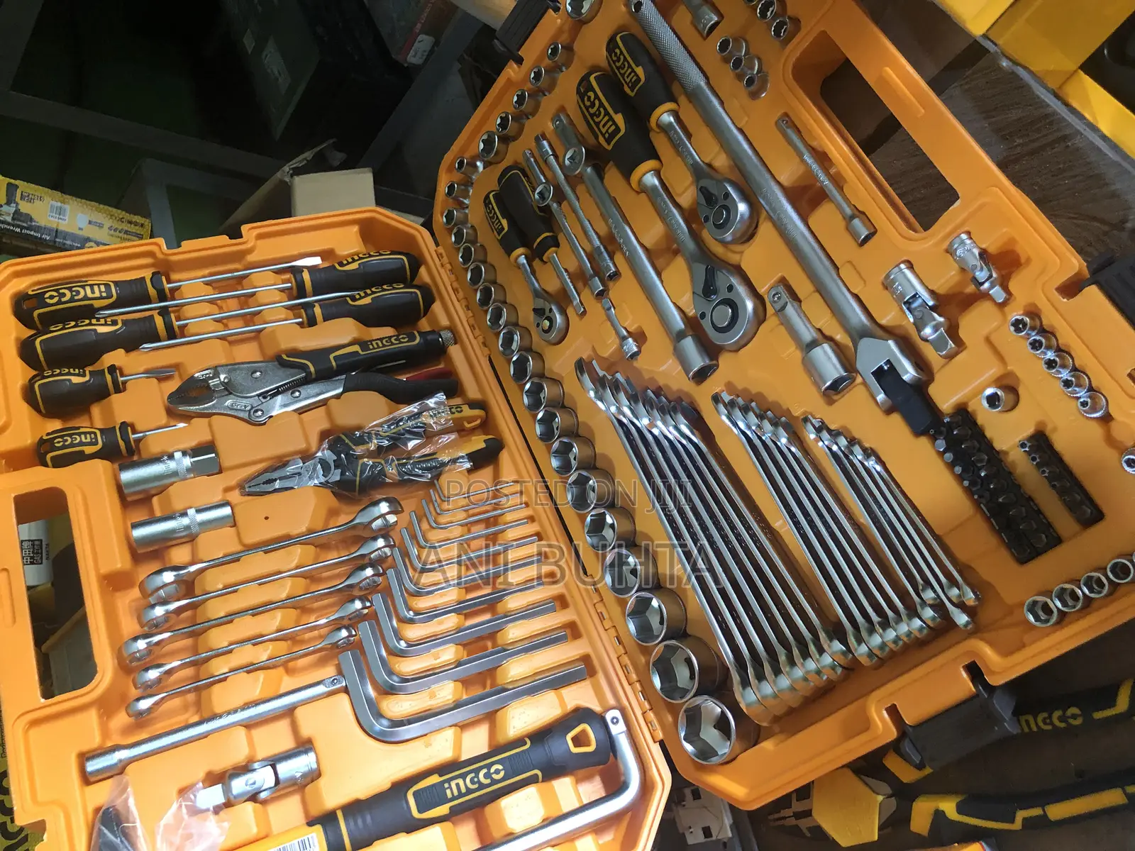 142 Pieces of Mechanical Tools