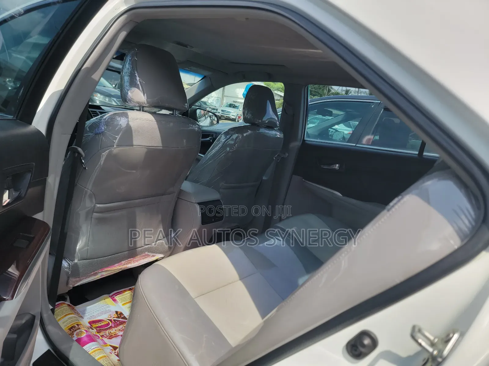 Toyota Camry XLE V6 4dr Sedan (3.5L 6cyl 6A) 2013 White