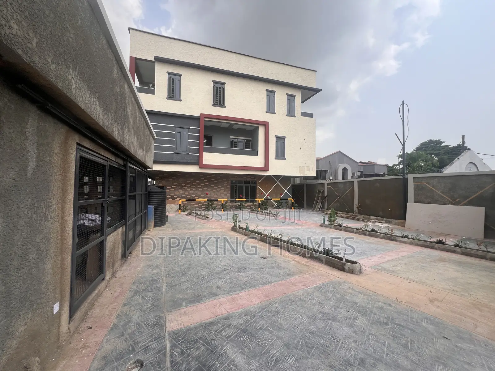 Furnished 4bdrm Duplex in Maryland for sale