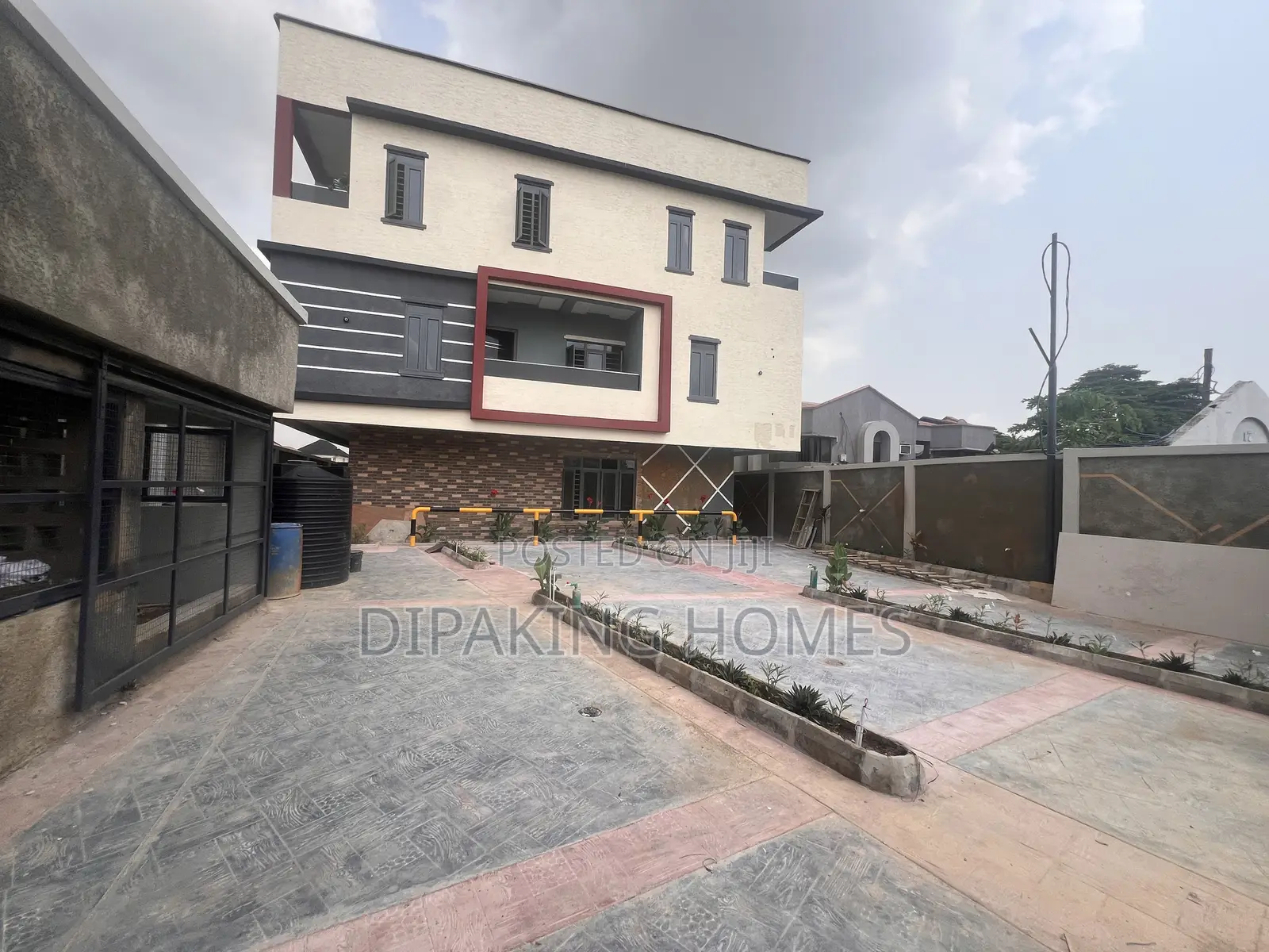 Furnished 4bdrm Duplex in Maryland for sale