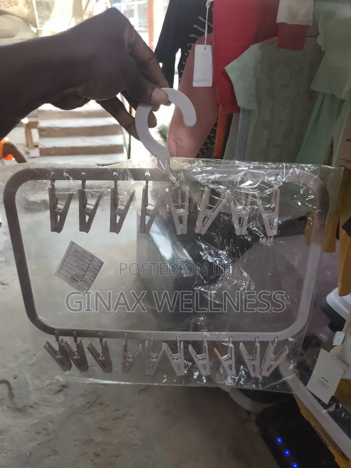 Multi-tier Clothes Drying Hanger With Clips (18 Clips)