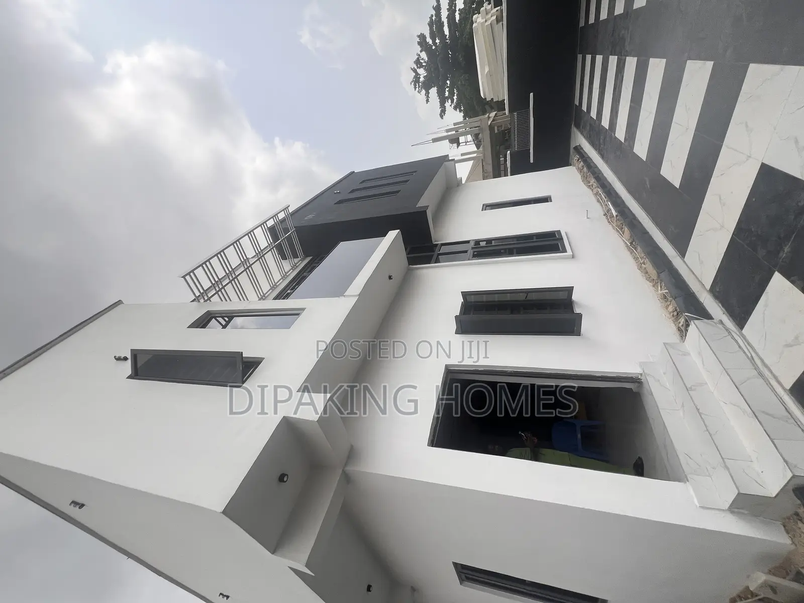 Furnished 4bdrm Duplex in Maryland for sale