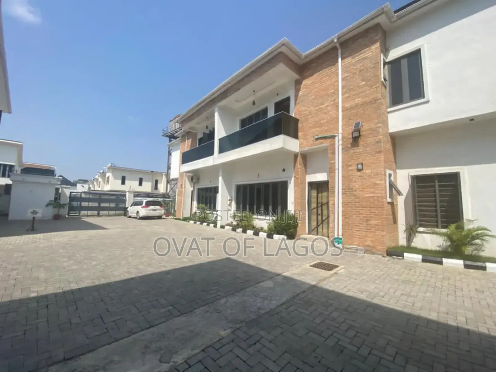 5bdrm Duplex in Harris Drive Vgc, Lekki for rent