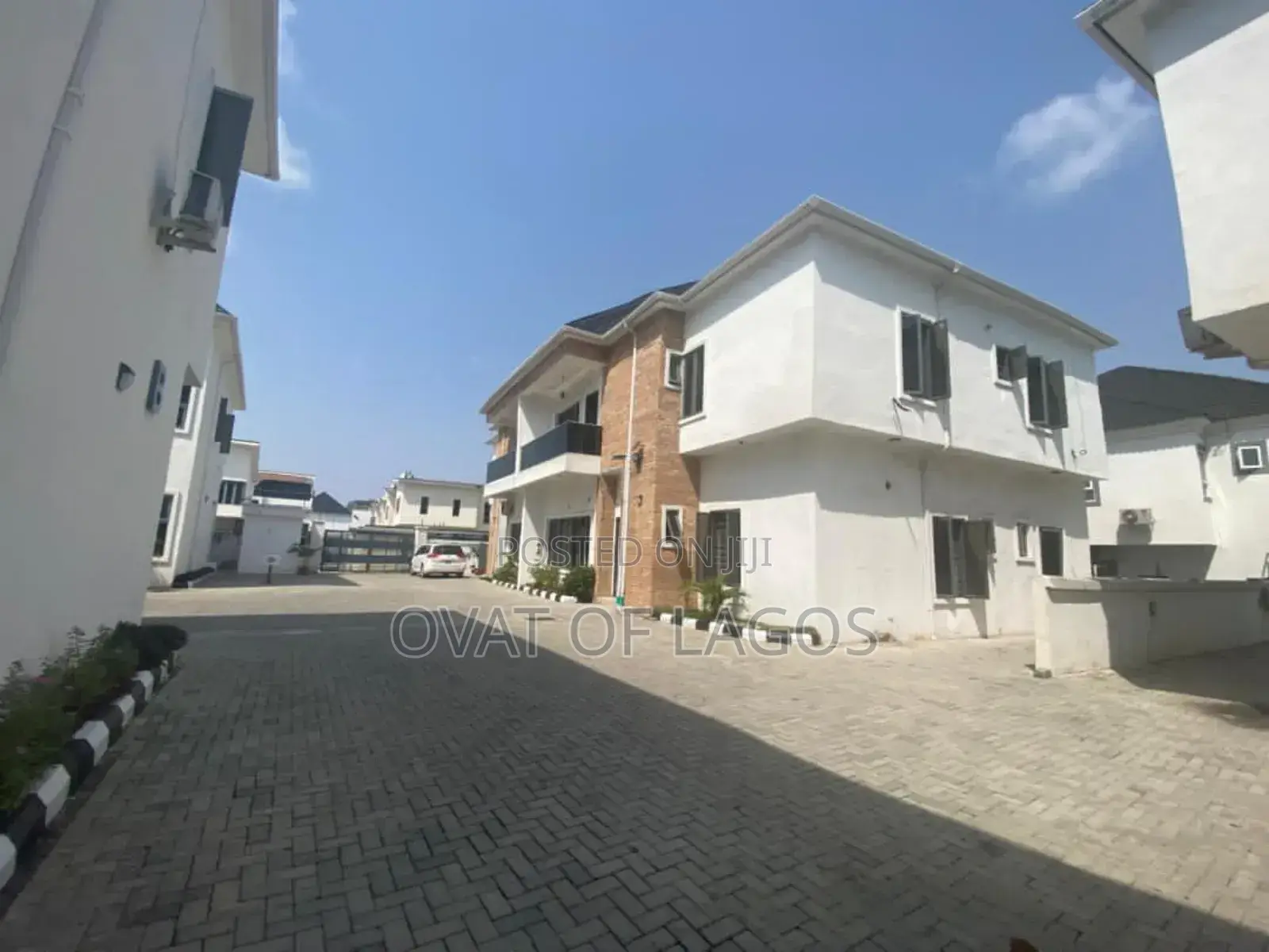 5bdrm Duplex in Harris Drive Vgc, Lekki for rent