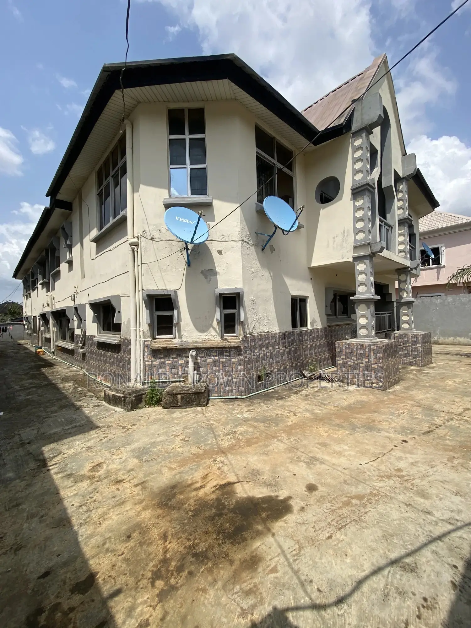 3bdrm Block of Flats in Bucknor for sale
