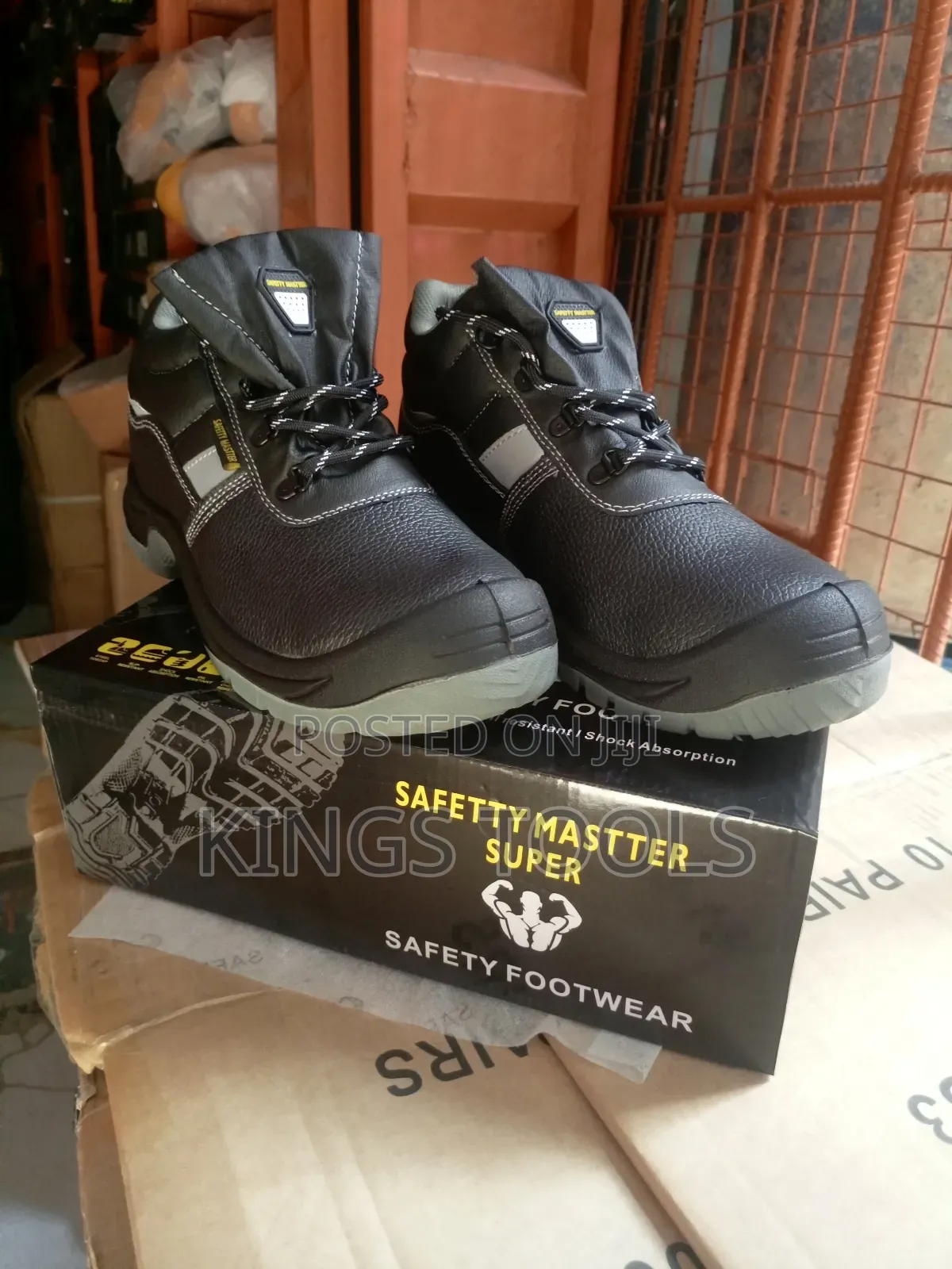 Safety Master Boot