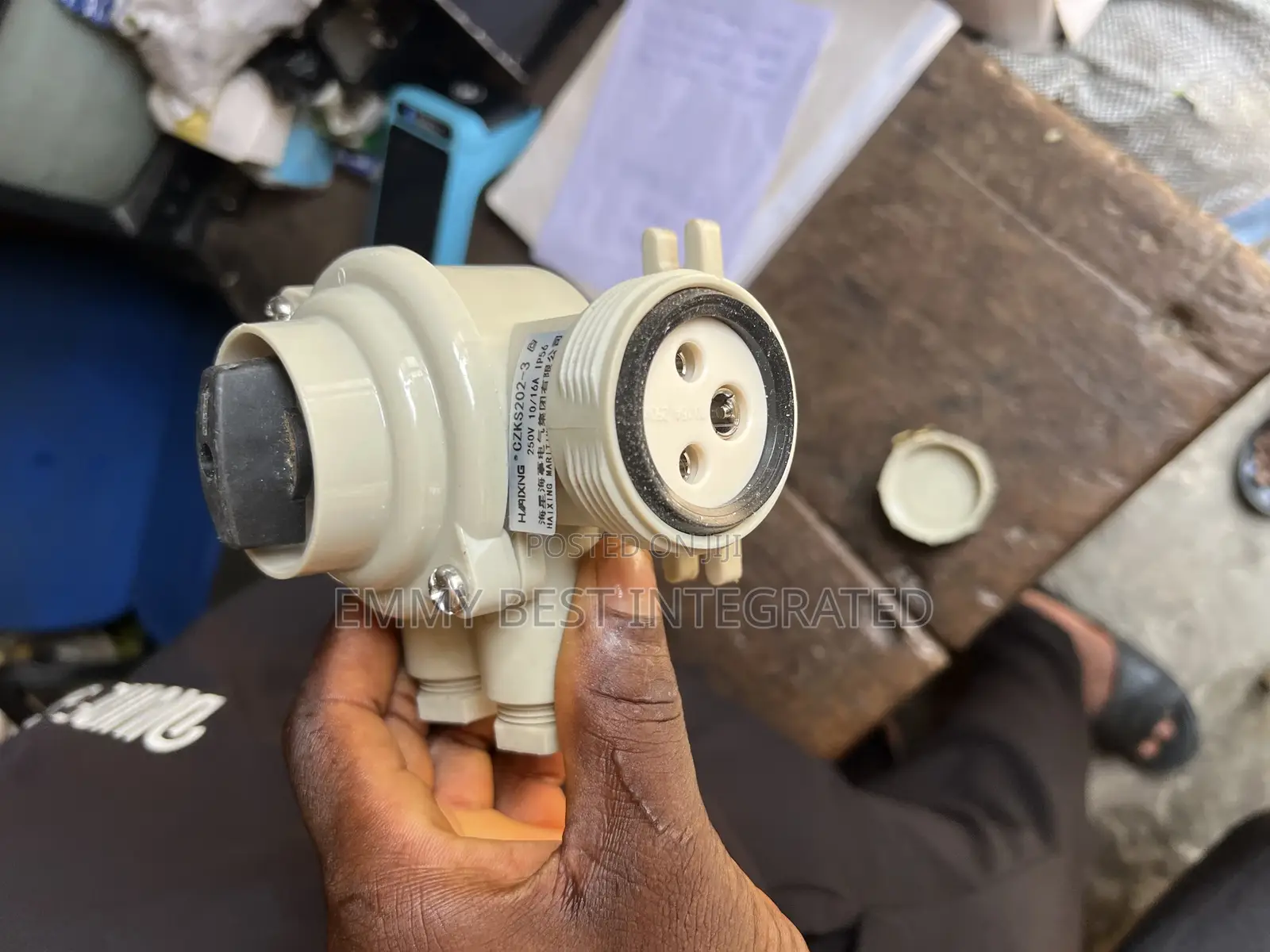 Haixng Czks202-3 Marine Nylon Socket With Switch