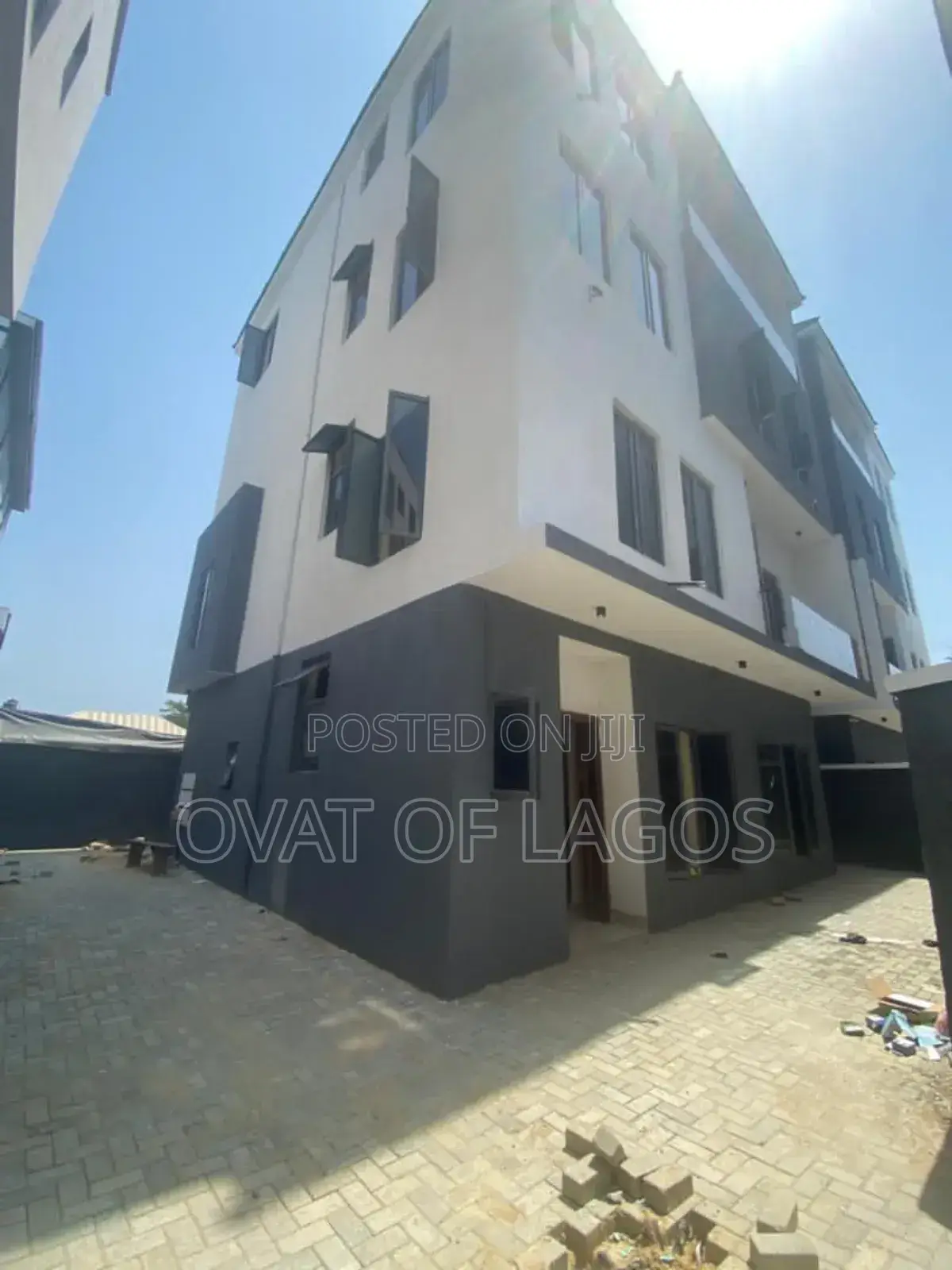 7bdrm Duplex in Lekki Phase 1 for sale