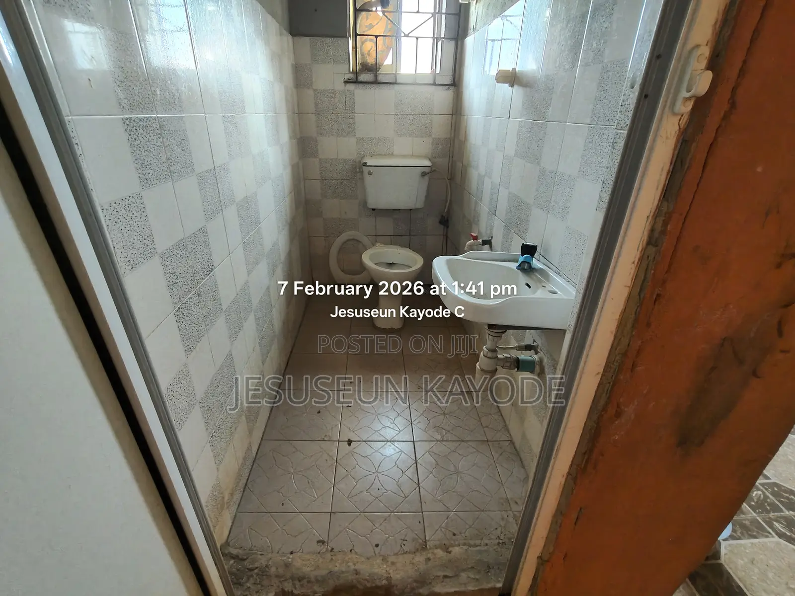 Mini Flat in Oko Oloosha Agric for rent