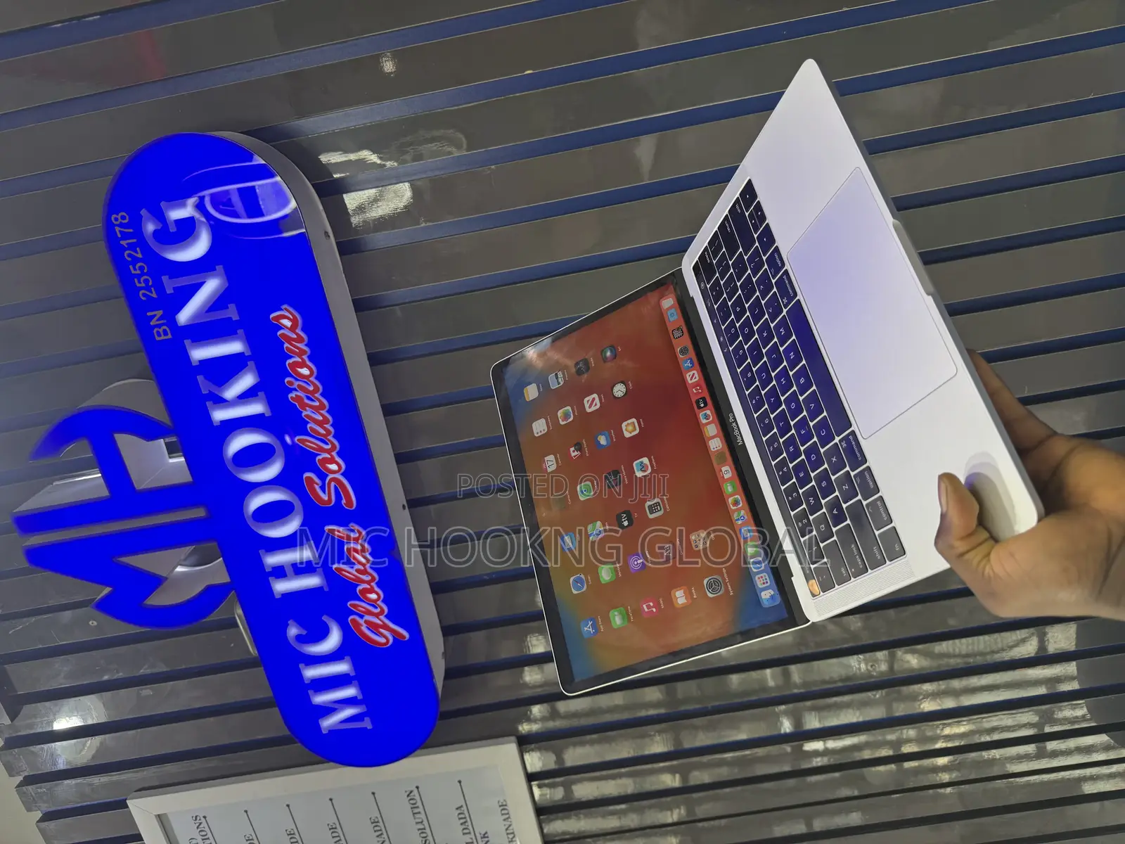 Laptop Apple MacBook Pro 2017 16GB Intel Core I5 SSD 256GB