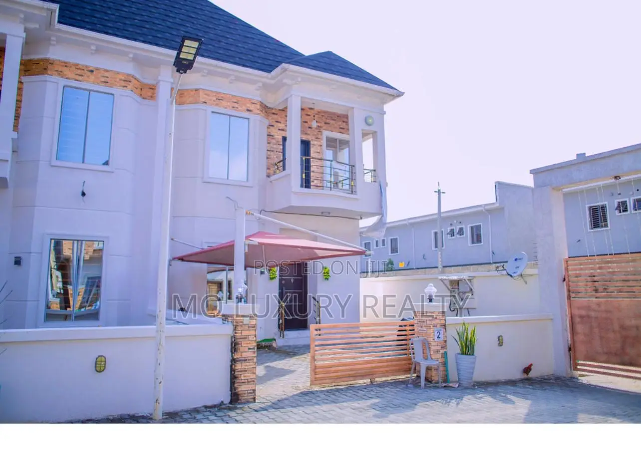 Furnished 4bdrm Duplex in Chevron for rent