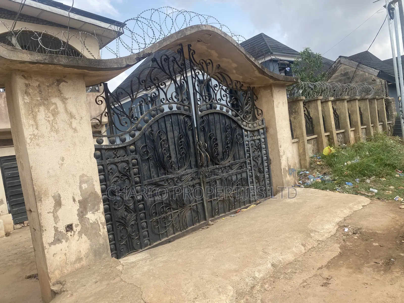 5bdrm Duplex in Benin City for sale