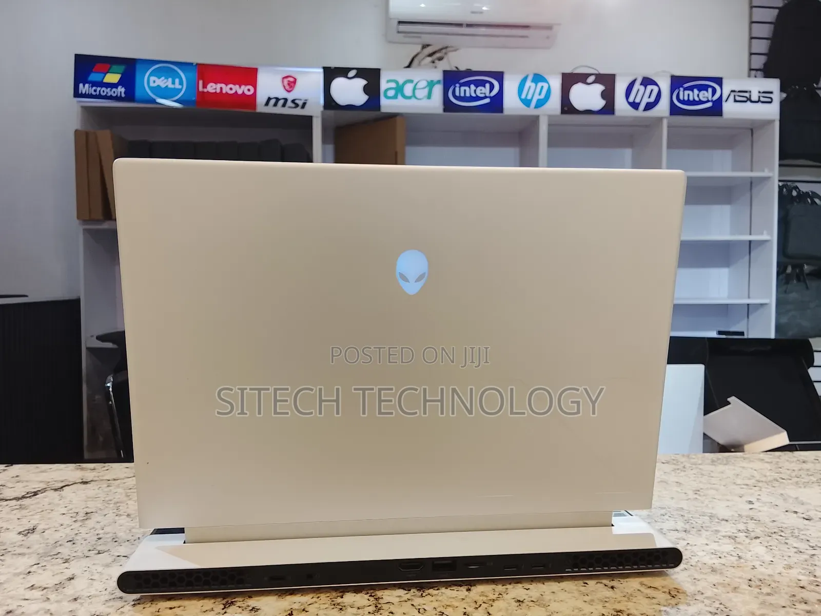 New Laptop Dell Allenware M15 R5 16GB Intel Core i7 SSD 512GB