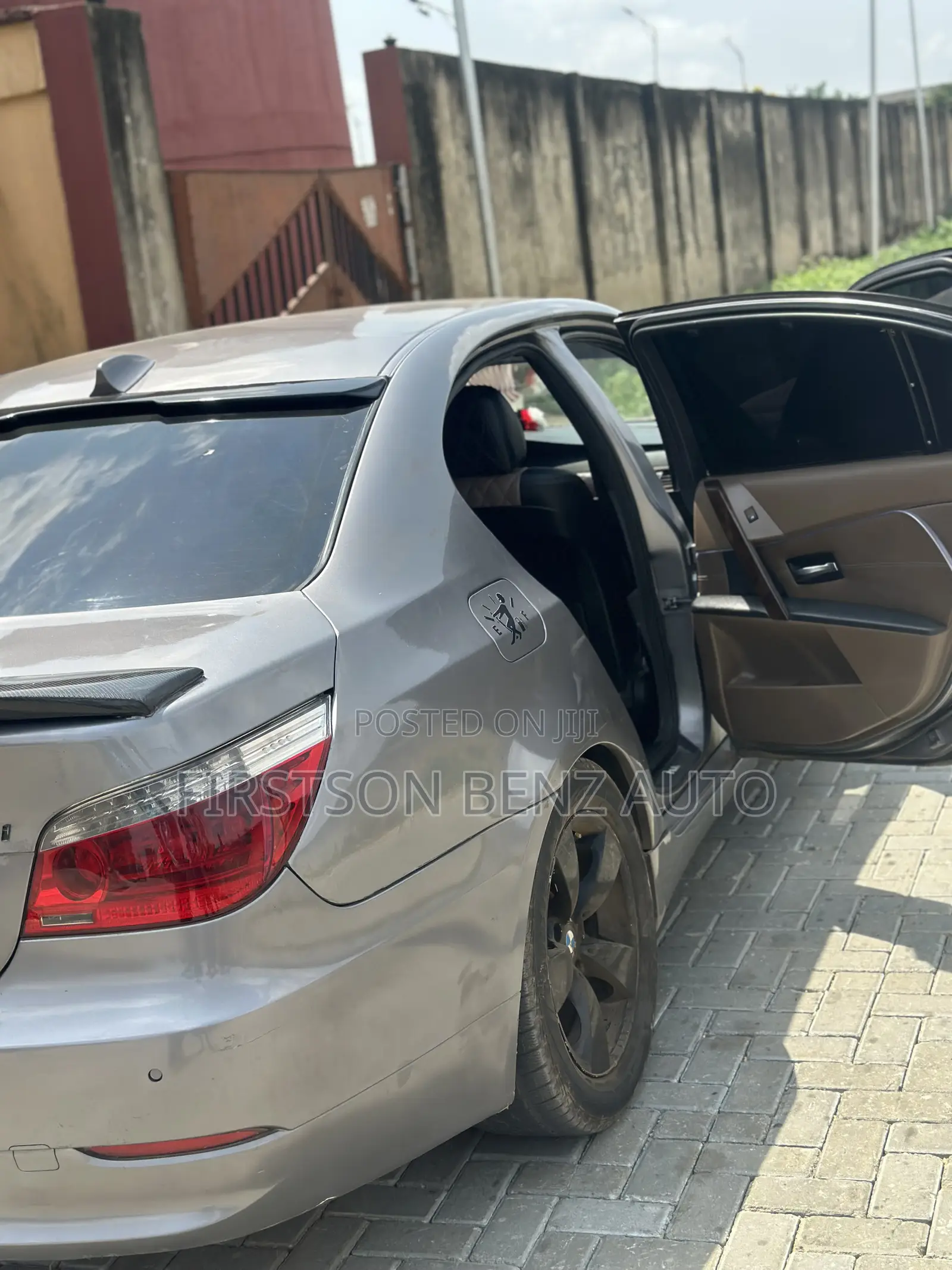BMW 528i 2006 Gray