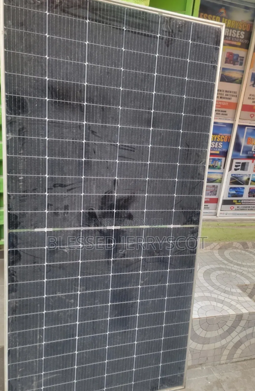 Jinko 650watts Monocrystalline Bi-facial Solar Panels In Stock.