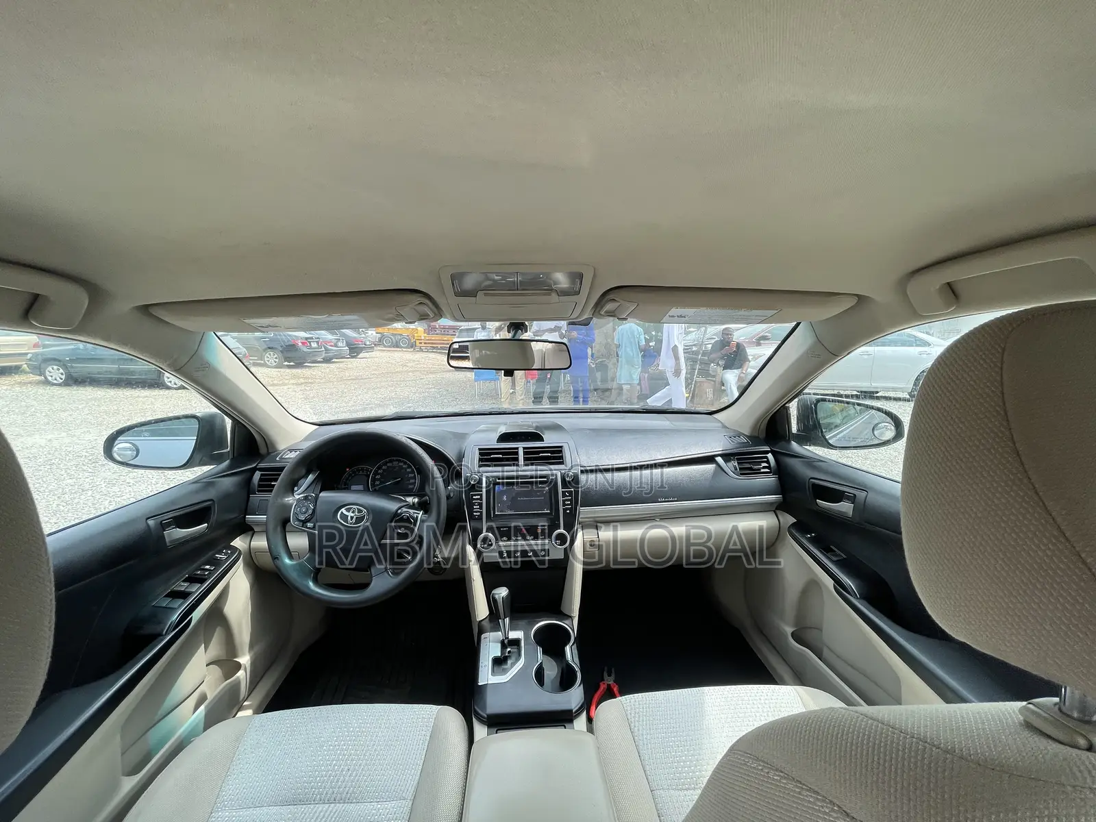 Toyota Camry LE 4dr Sedan (2.5L 4cyl 6A) 2012 Silver