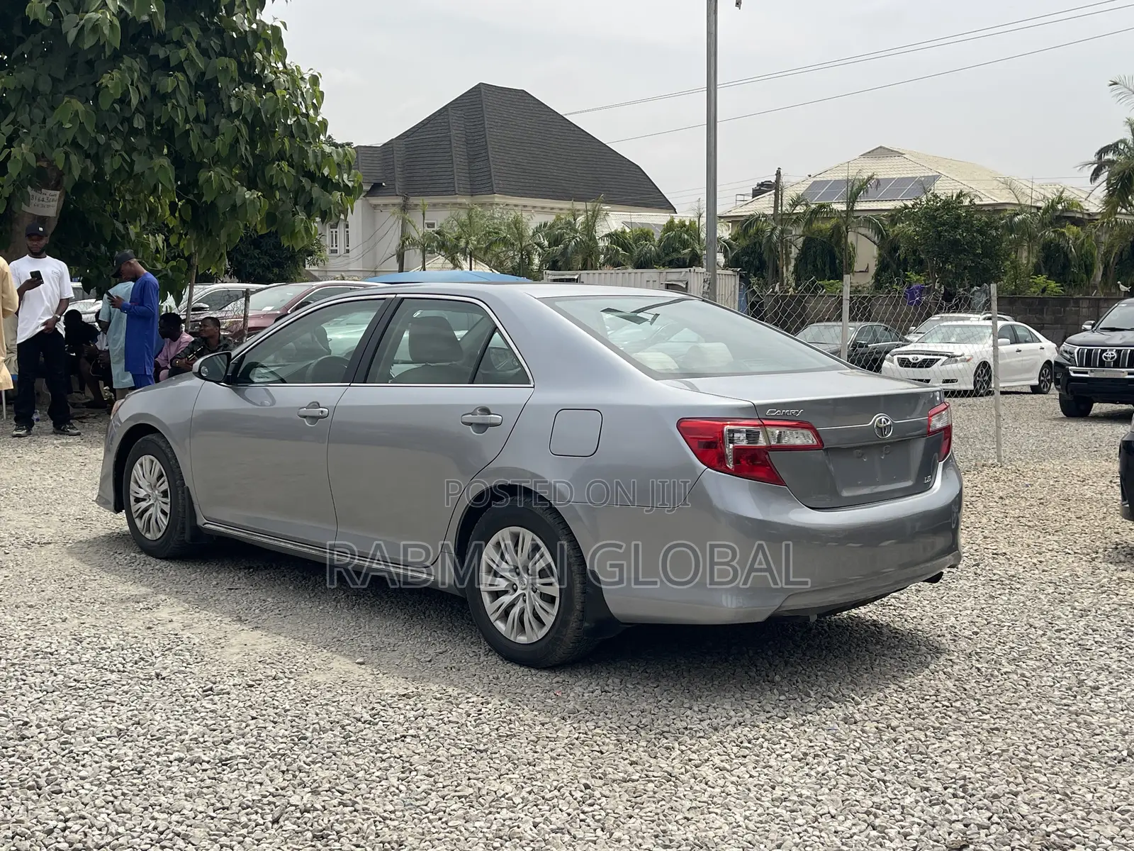 Toyota Camry LE 4dr Sedan (2.5L 4cyl 6A) 2012 Silver