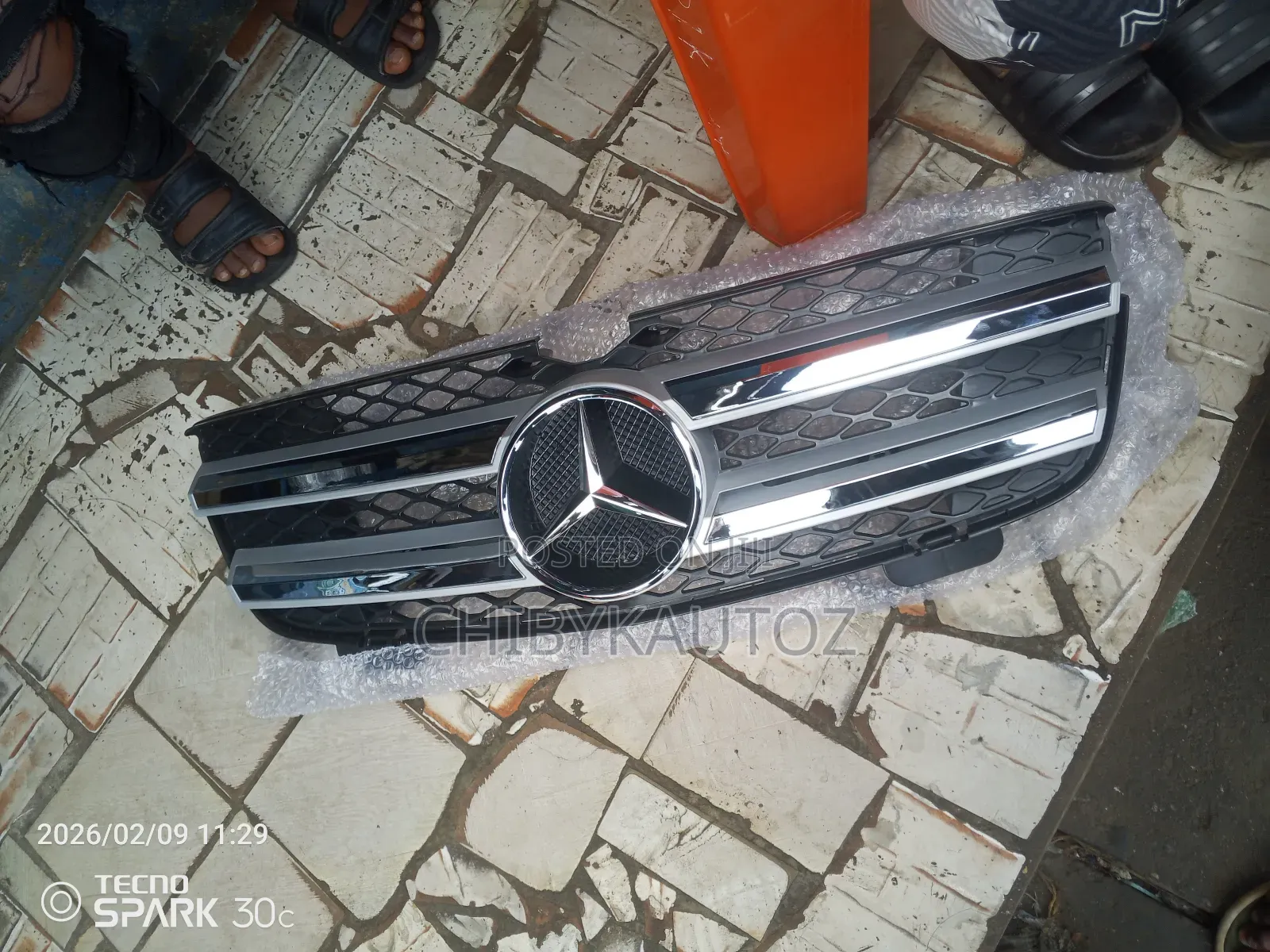 Front Grille for Gl 164 2008 Normal One