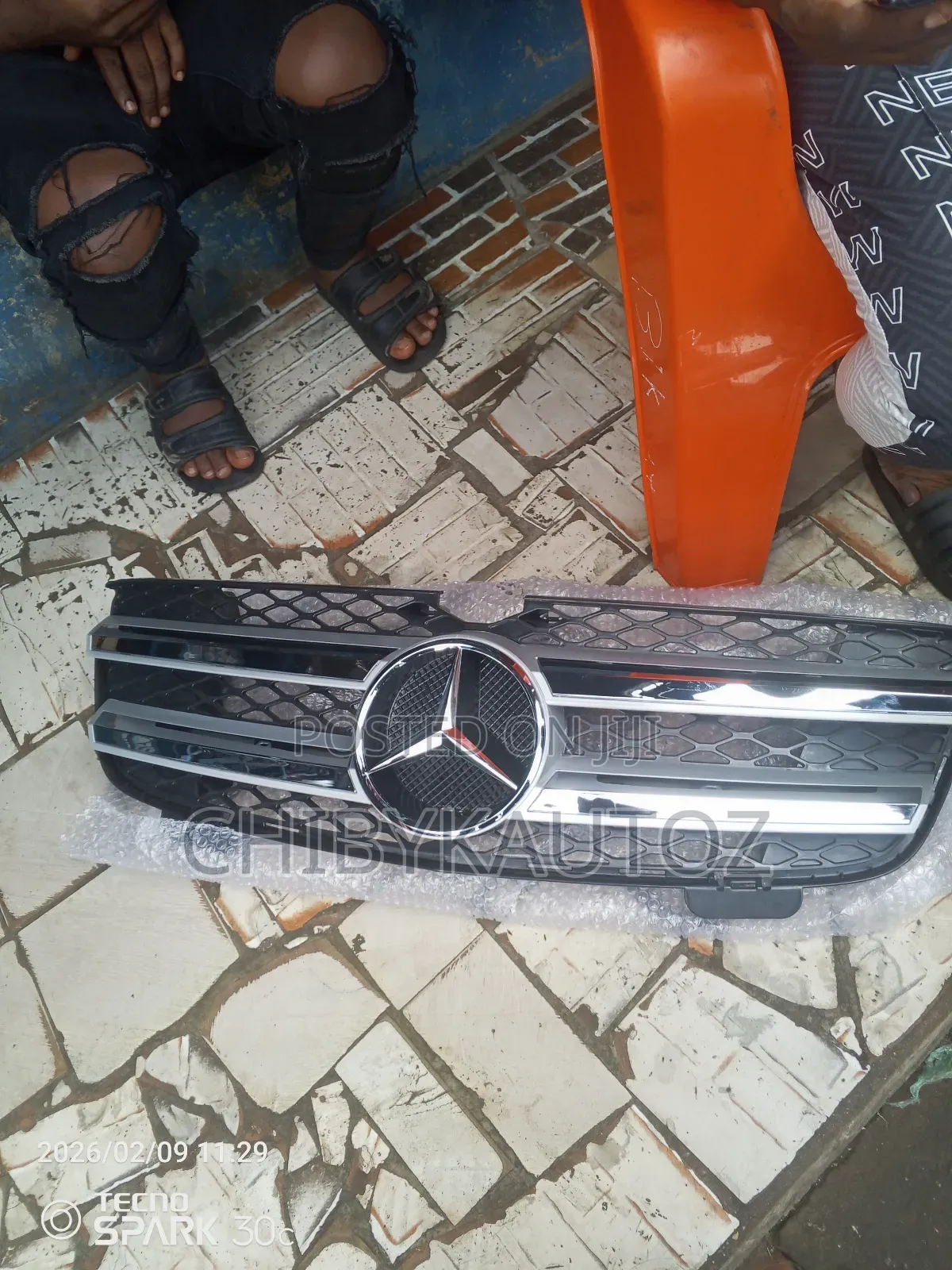 Front Grille for Gl 164 2008 Normal One