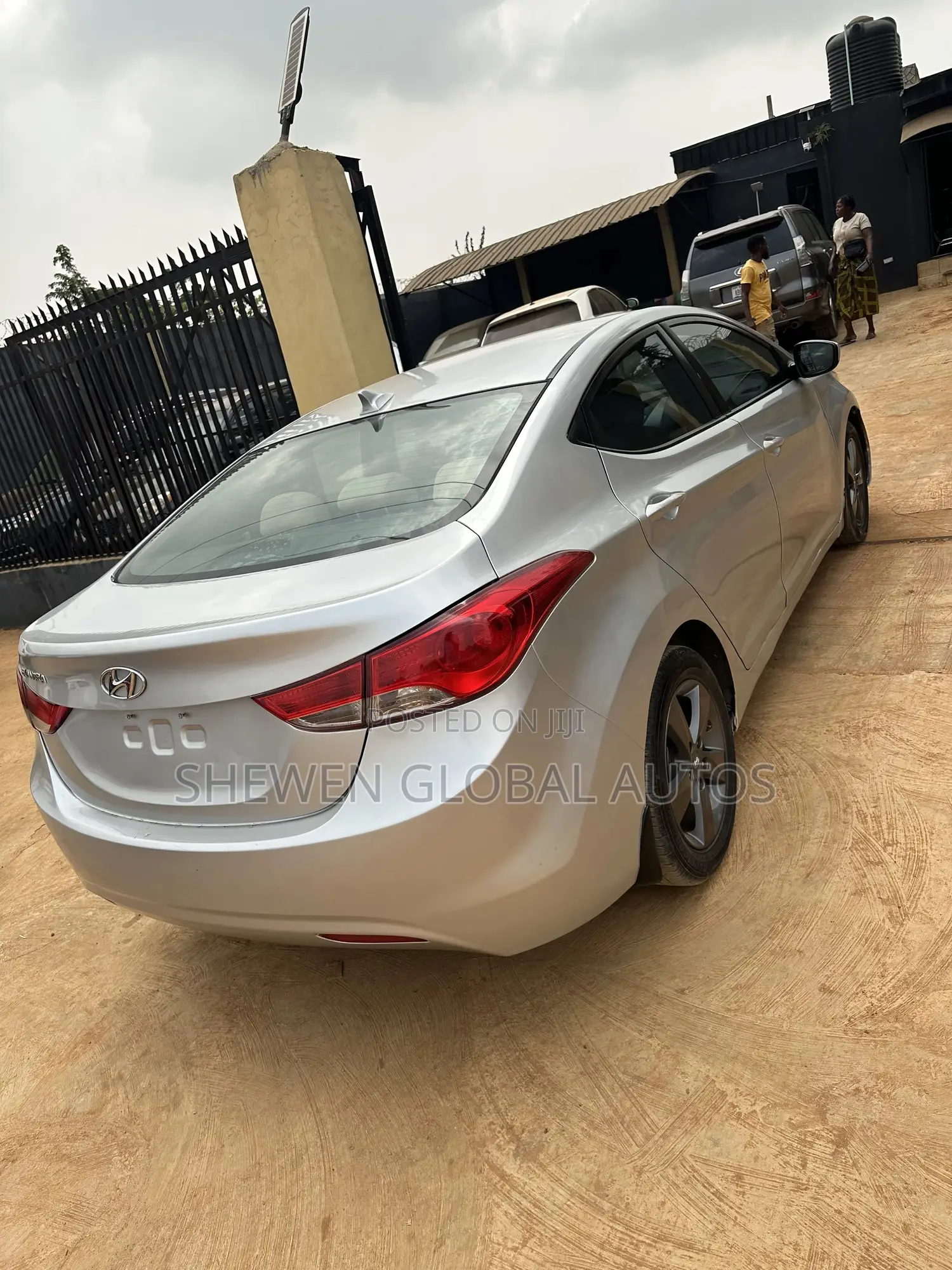 Hyundai Elantra SE 4dr Sedan (1.8L 4cyl 6A) 2014 Silver