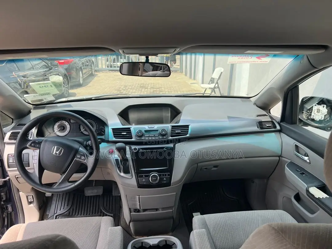 Honda Odyssey Touring 4dr Minivan (3.5L 6cyl 6A) 2014 Blue