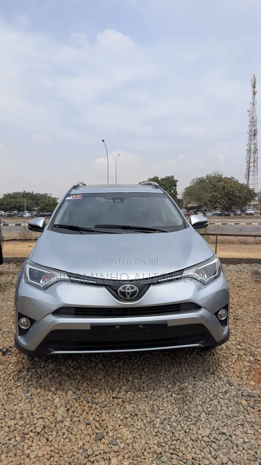 Toyota RAV4 XLE 4dr SUV (2.5L 4cyl 6A) 2018 Silver