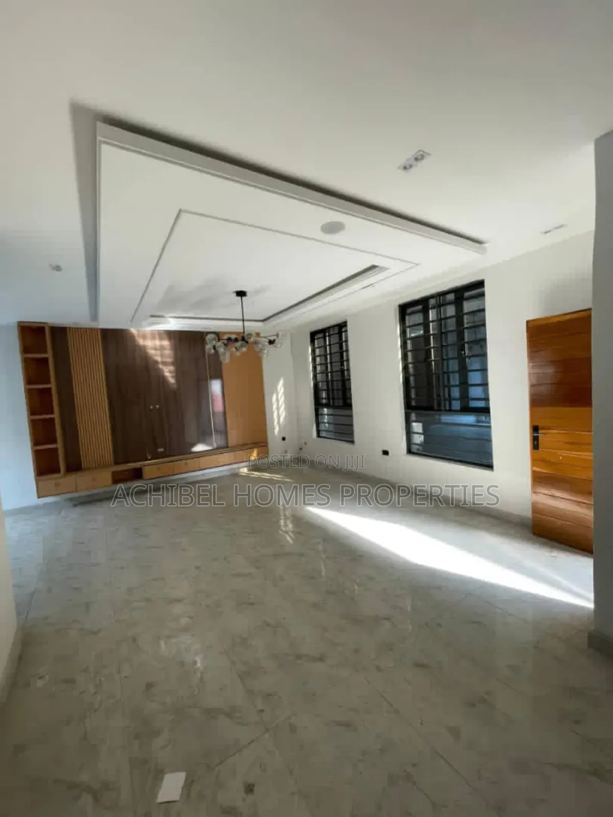 4bdrm House in Lekki Phase 1 for rent