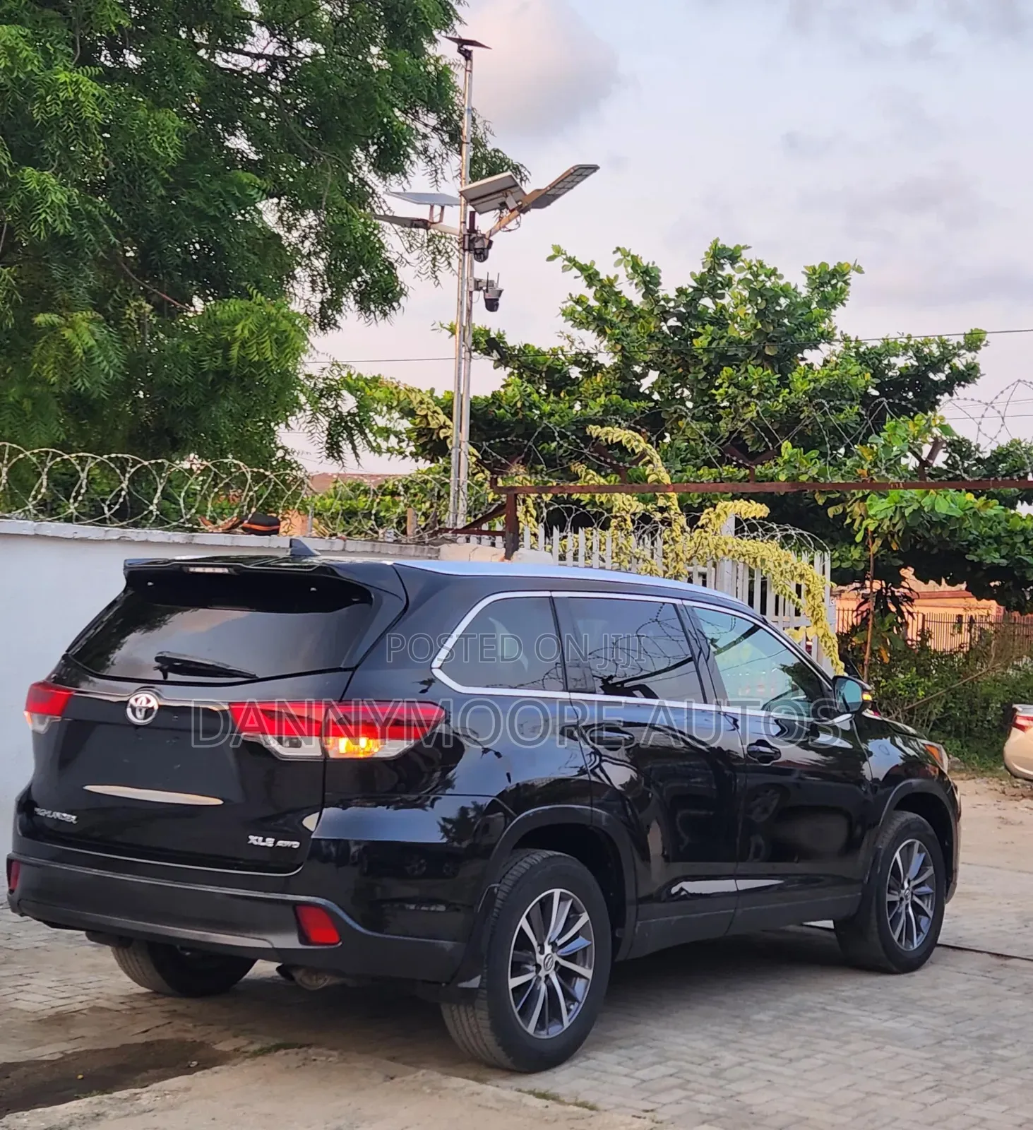 Toyota Highlander XLE 2019 Gray