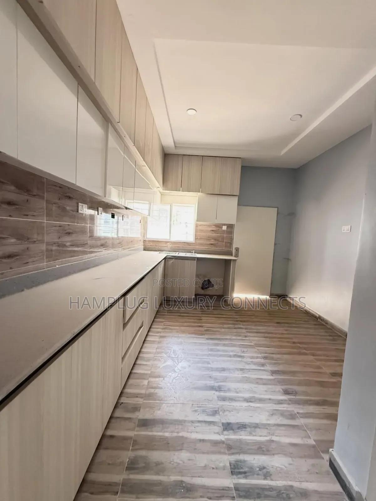4bdrm Townhouse / Terrace in Idu for rent