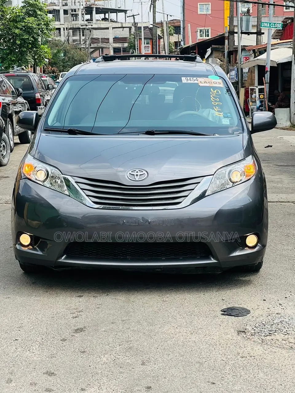 Toyota Sienna XLE AWD 7-Passenger 2013 Gray