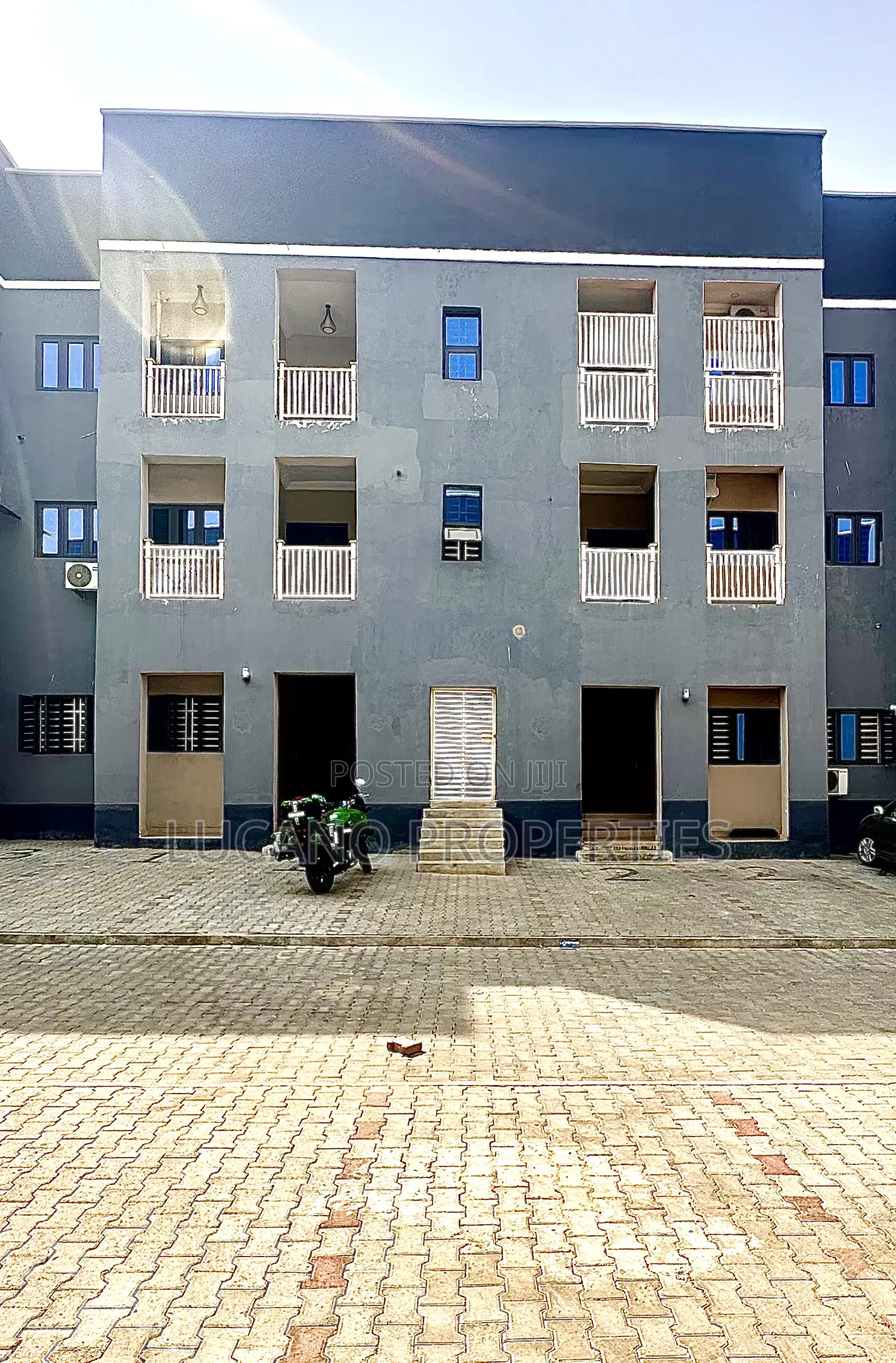 4bdrm Block of Flats in Idu Residential Area for sale