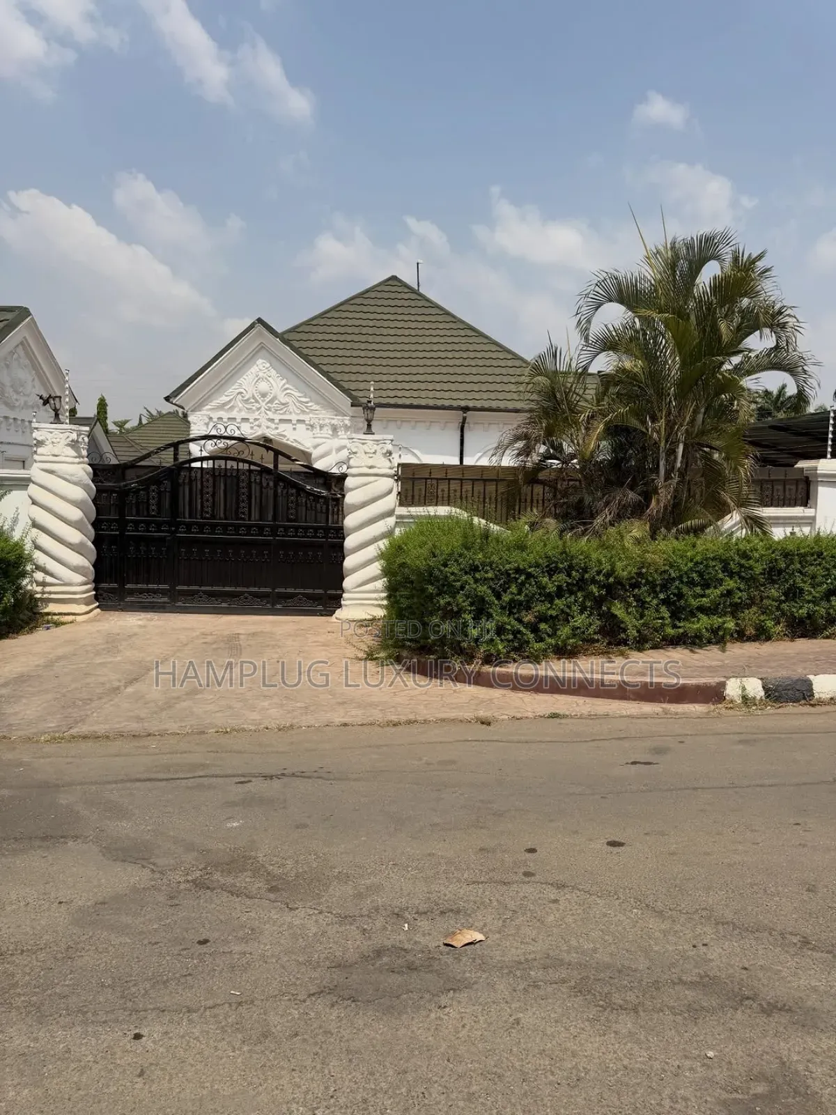 3bdrm Bungalow in Galadimawa for sale