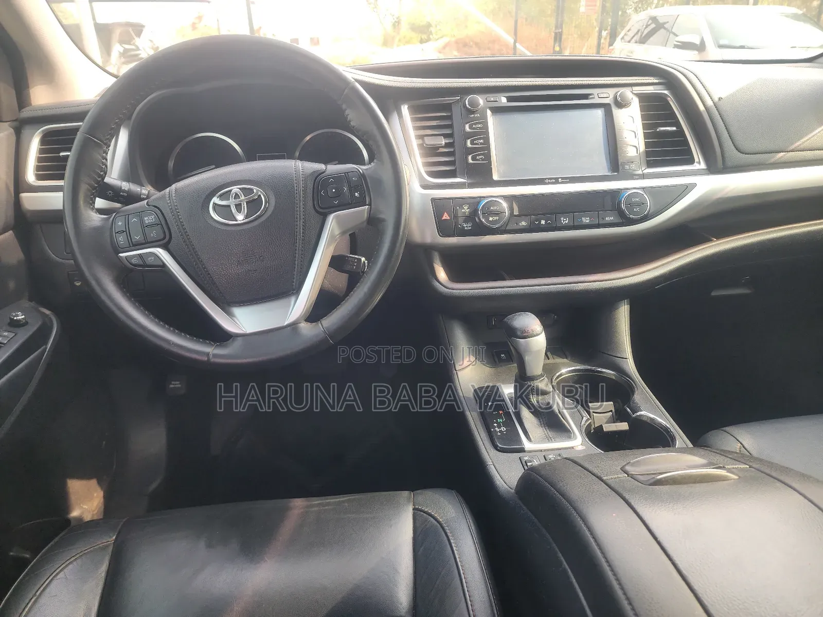 Toyota Highlander XLE 4x2 V6 (3.5L 6cyl 8A) 2018 Silver