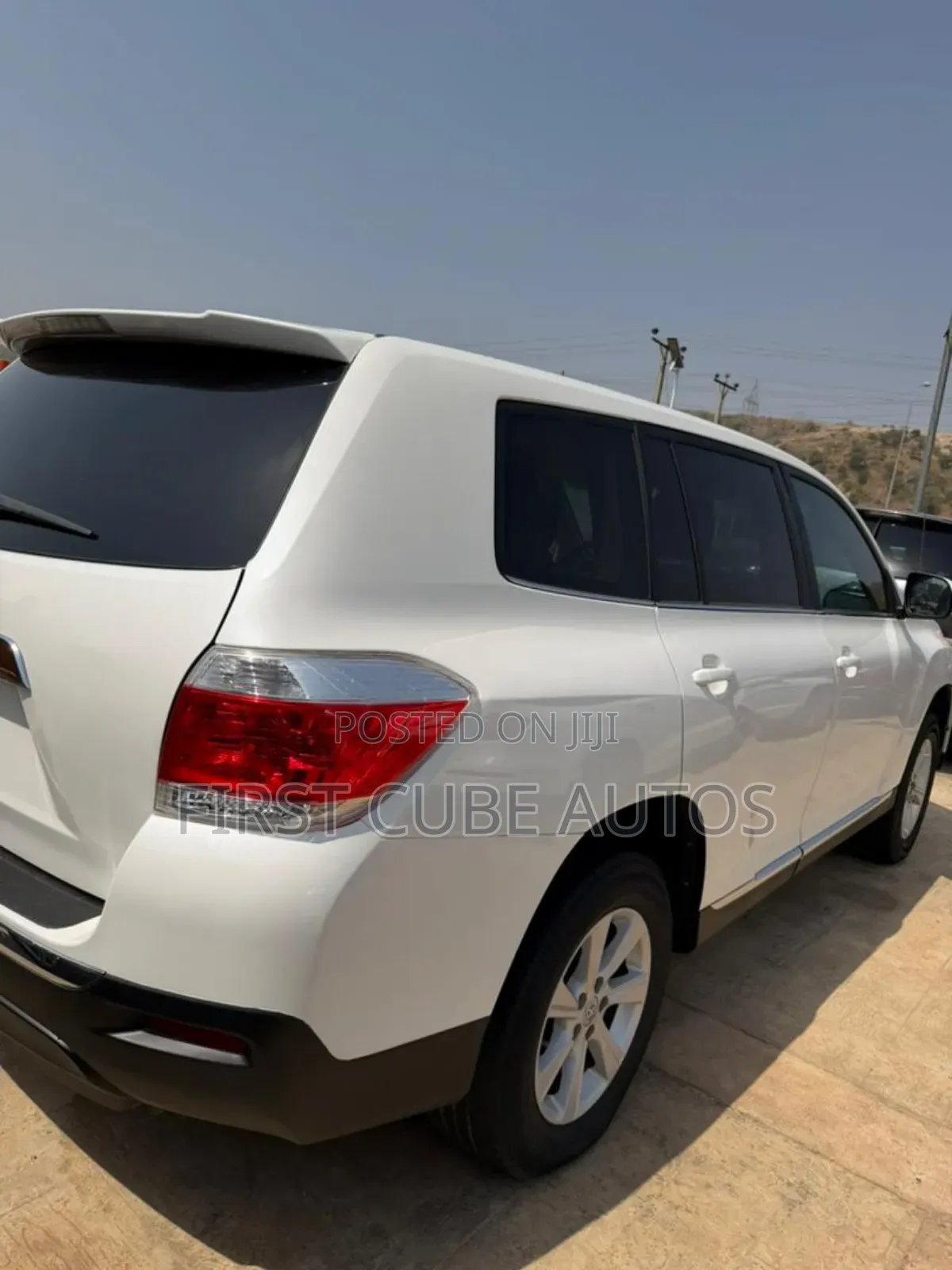 Toyota Highlander SE 2012 White