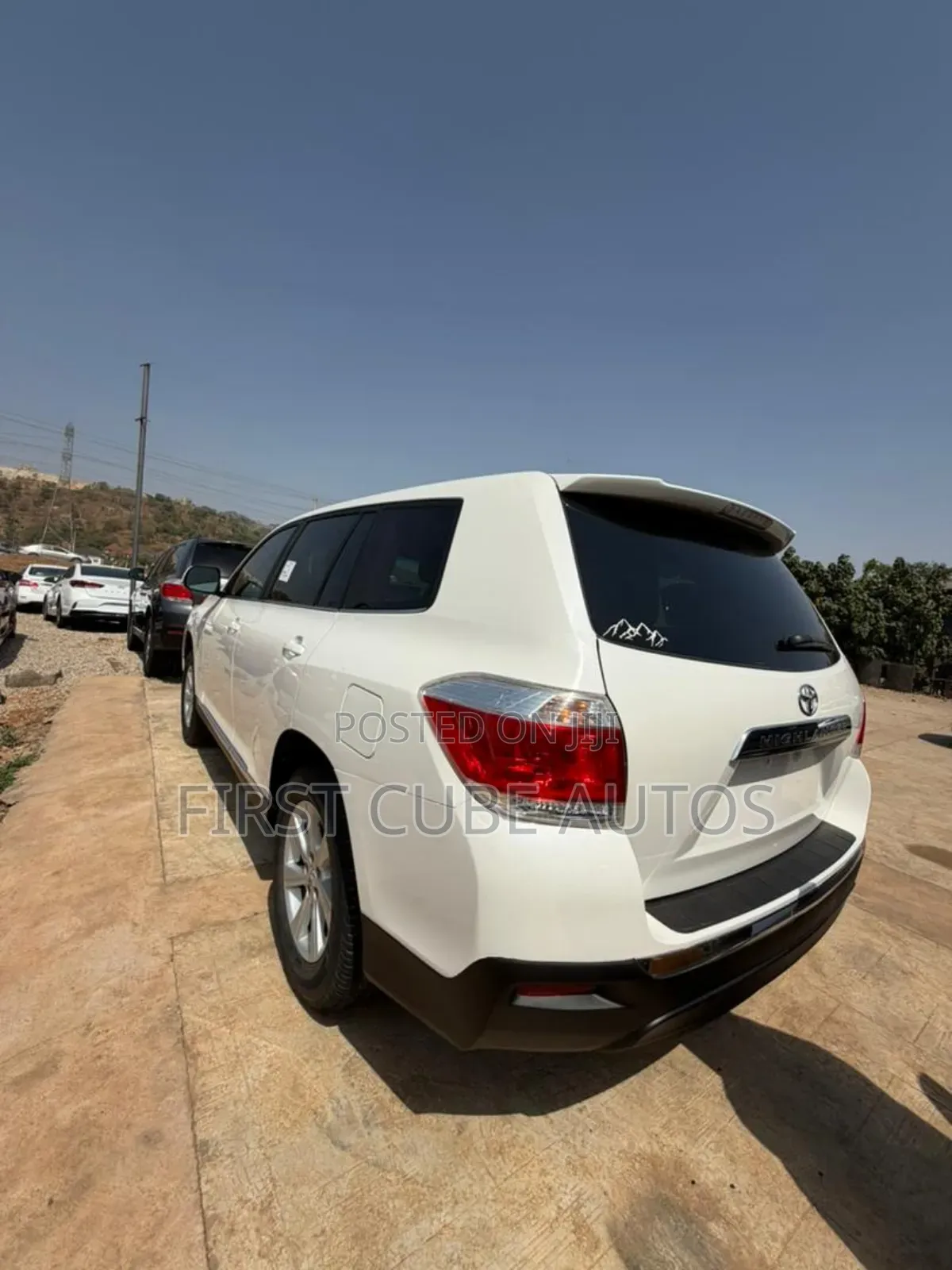 Toyota Highlander SE 2012 White