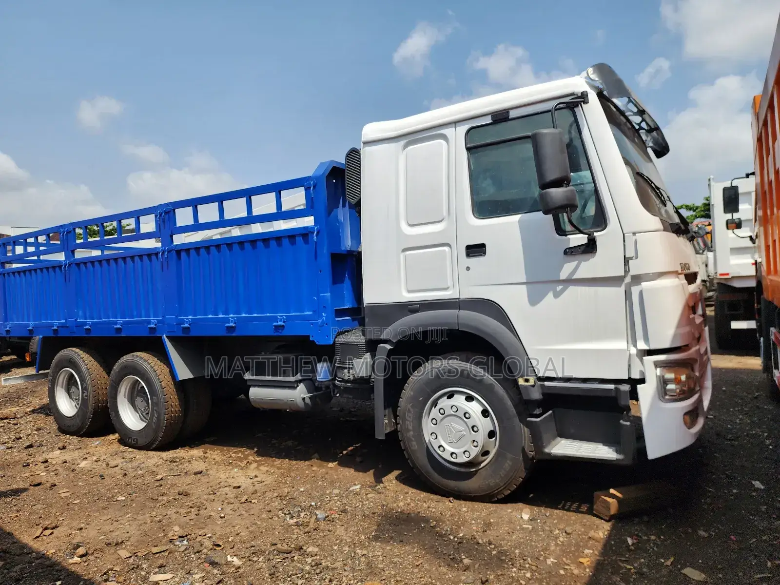 Super Clean Foreign Used Howo Truck Sided Bucket
