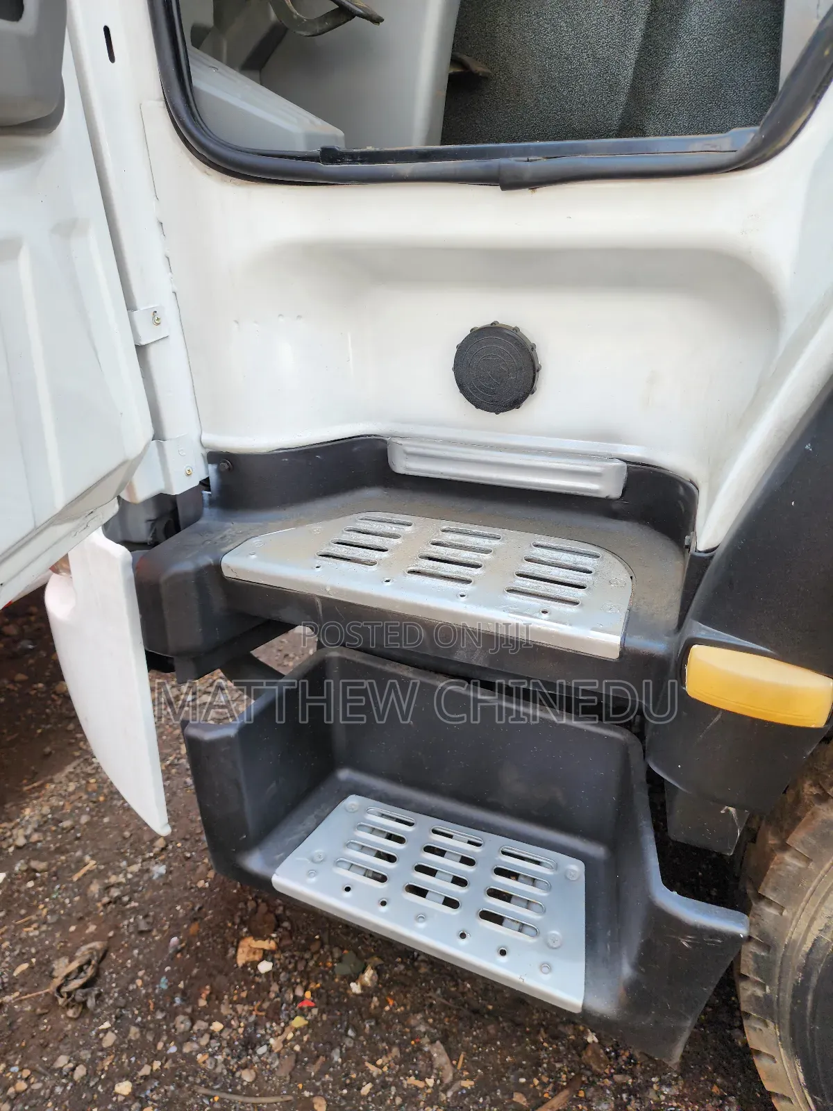 Super Clean Foreign Used Howo Truck Sided Bucket