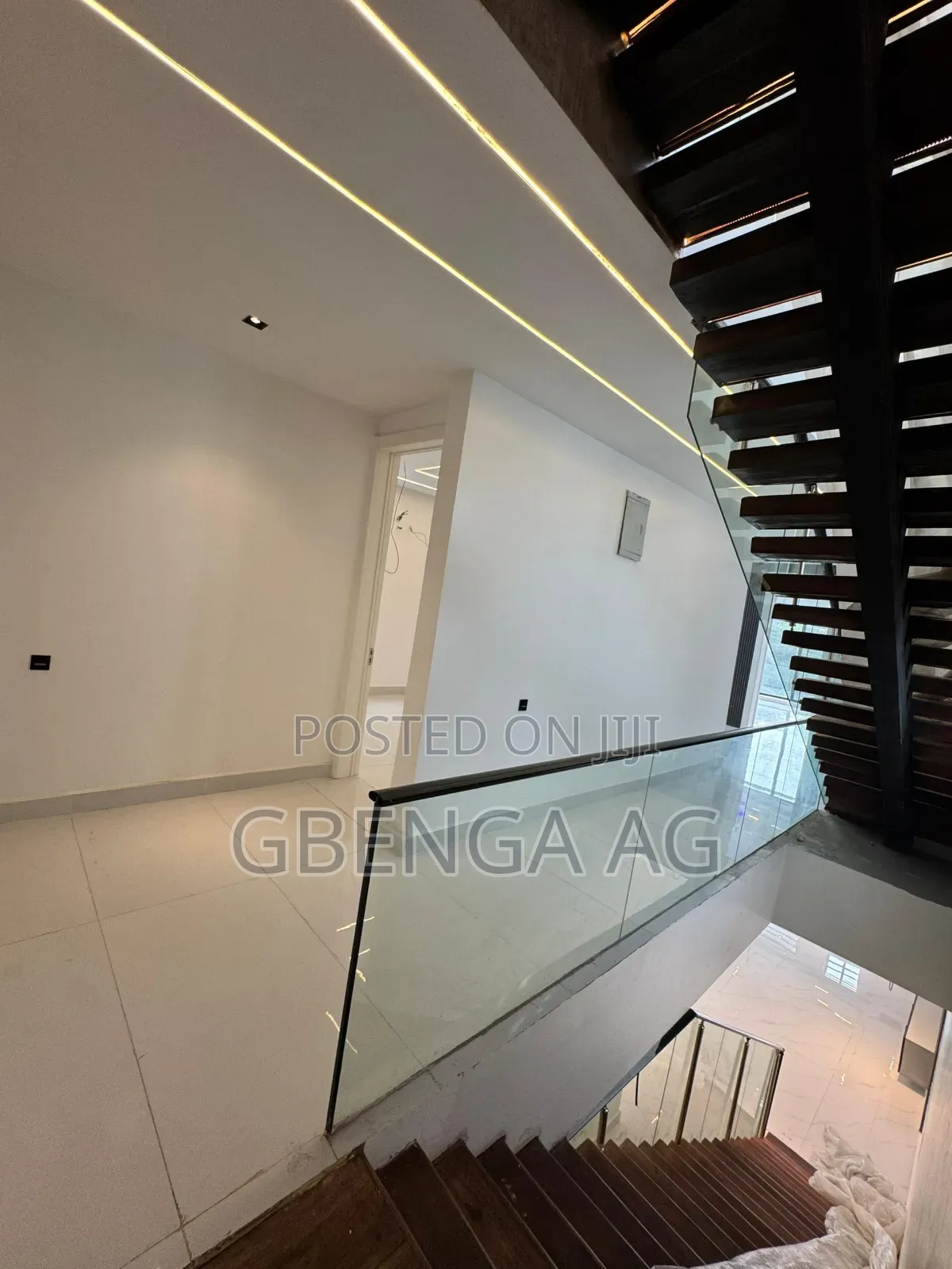 5bdrm Duplex in Lekki Phase 1 for sale