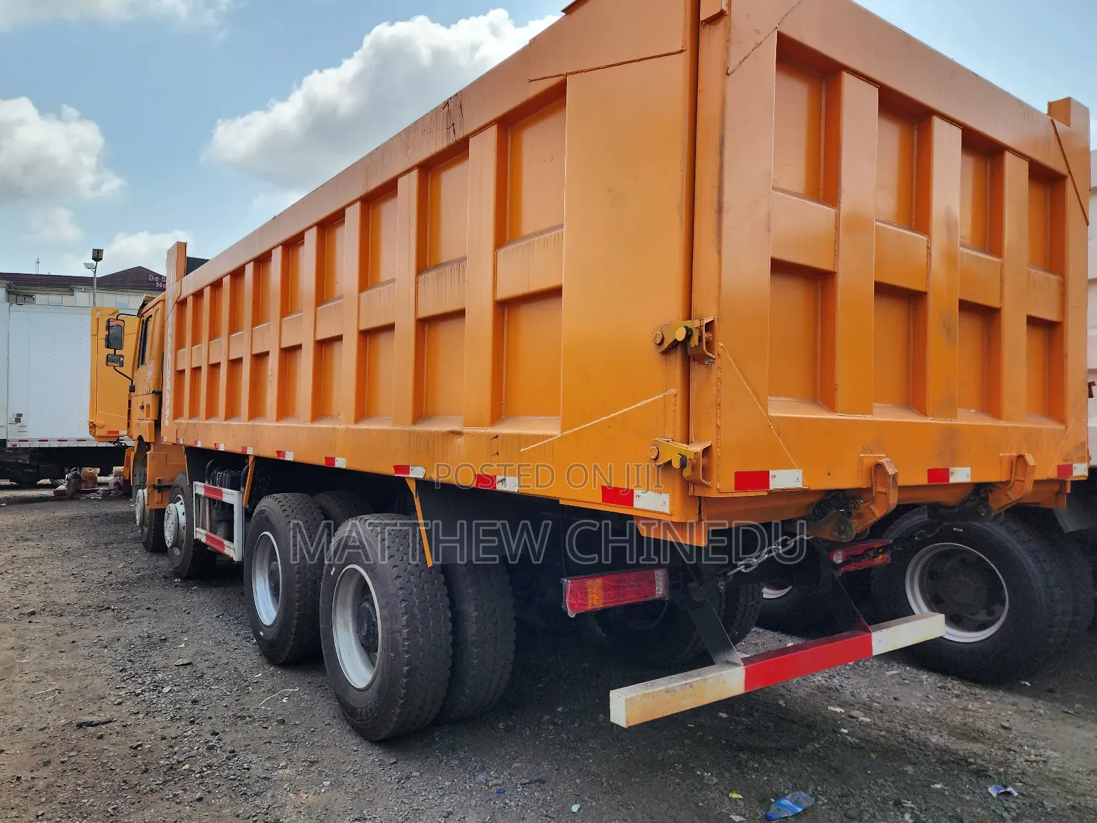 Clean Foreign Used Shacman Tipper 12 Tyres