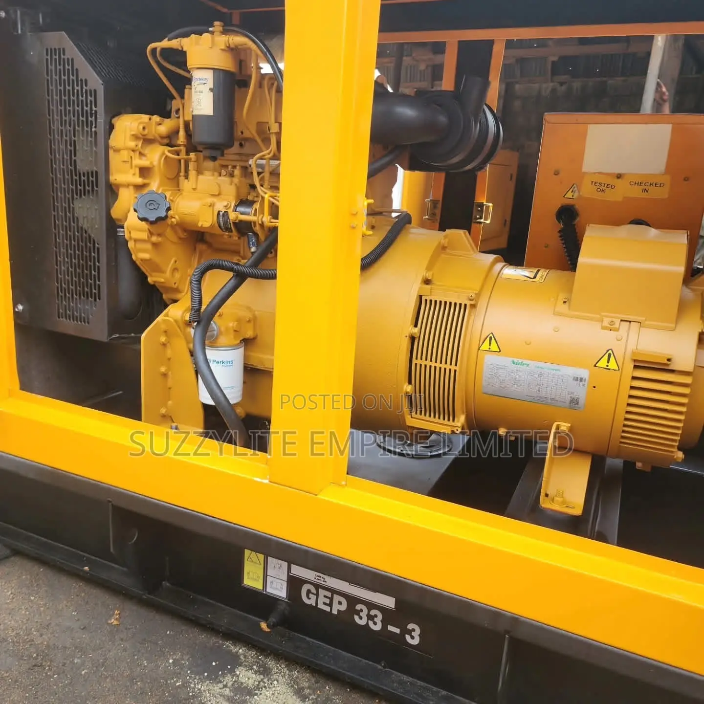 Cat 33kva Soundproof Diesel Generator