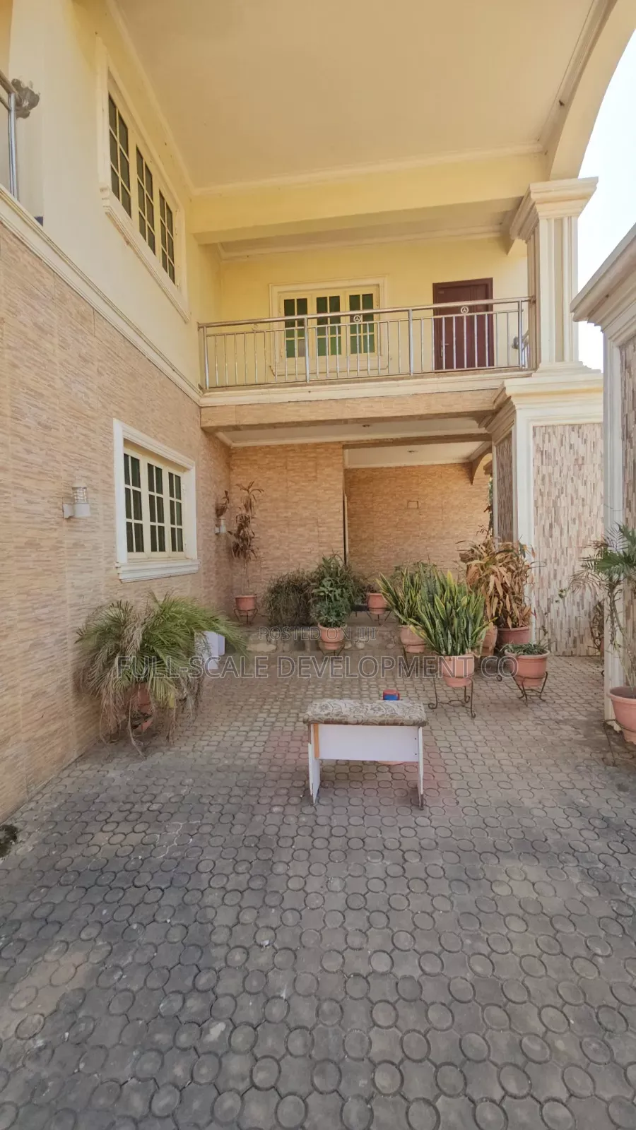 5bdrm House in Galadimawa for sale