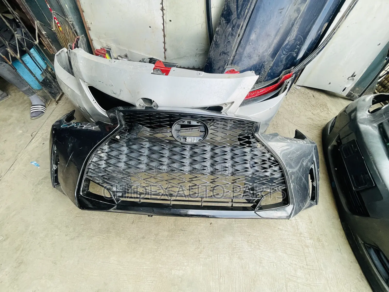 Is350 2023 Complete Bumper
