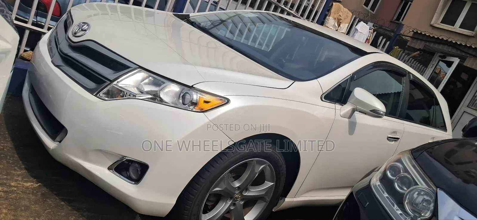 Toyota Venza XLE 4dr Wagon AWD (3.5L 6cyl 6A) 2015 White