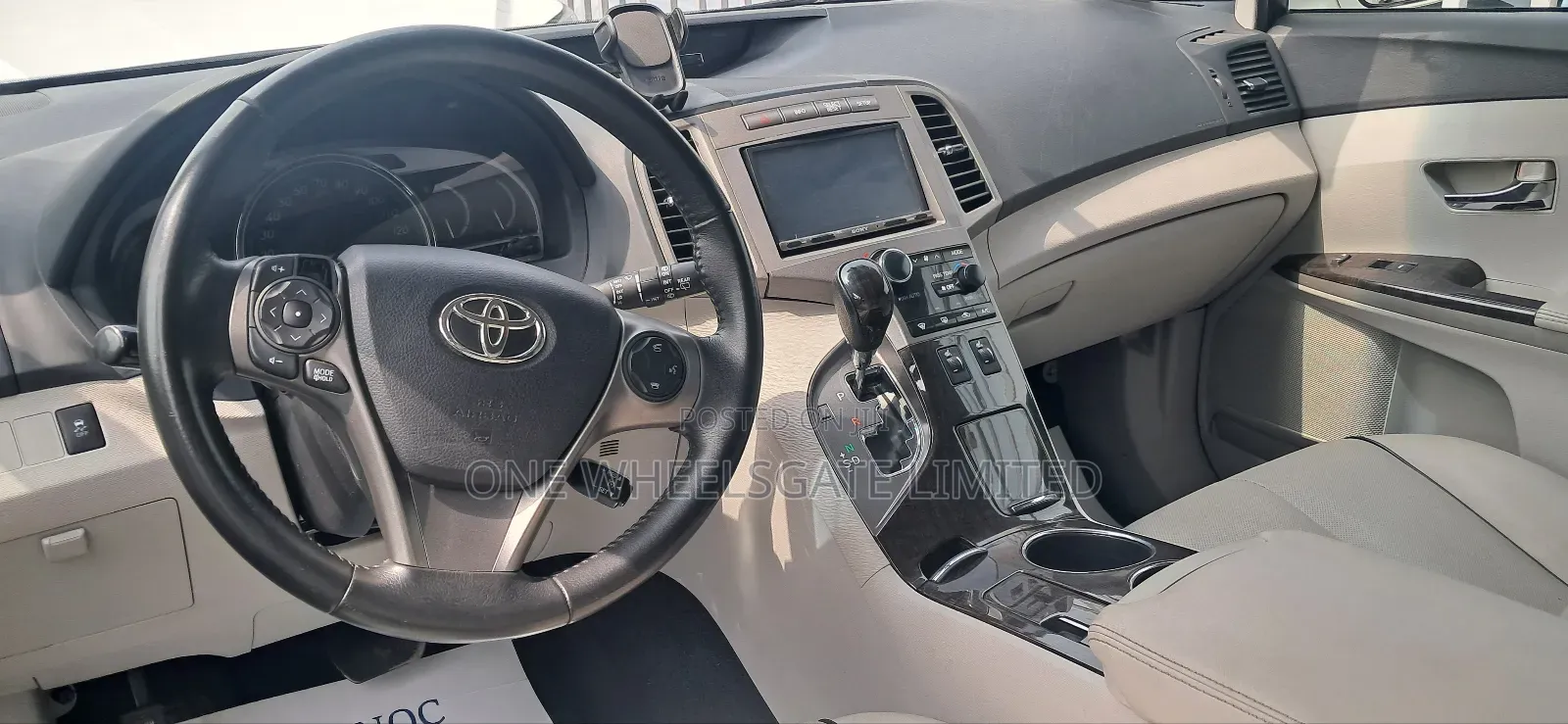 Toyota Venza XLE 4dr Wagon AWD (3.5L 6cyl 6A) 2015 White