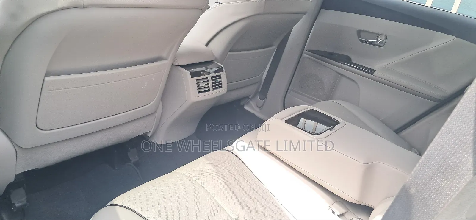 Toyota Venza XLE 4dr Wagon AWD (3.5L 6cyl 6A) 2015 White