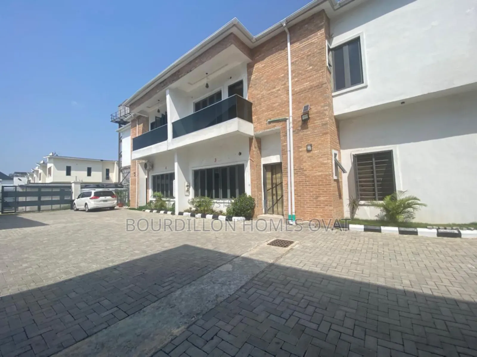 5bdrm Duplex in Harris Drive Vgc for rent