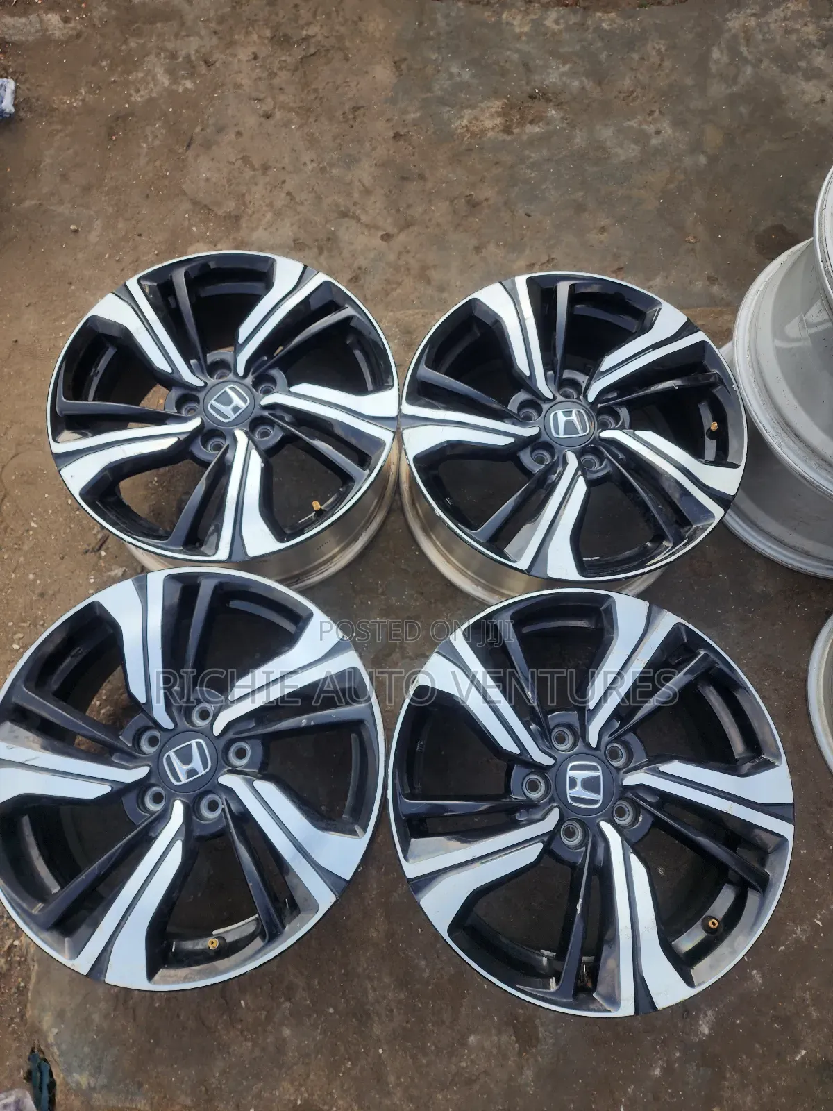 Original Oem Honda  Rim 17inc.
