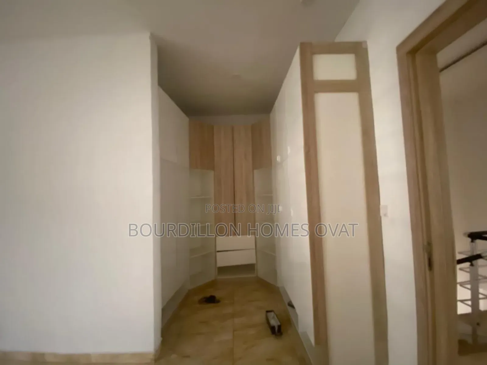 4bdrm Duplex in Harris Drive By Vgc for rent