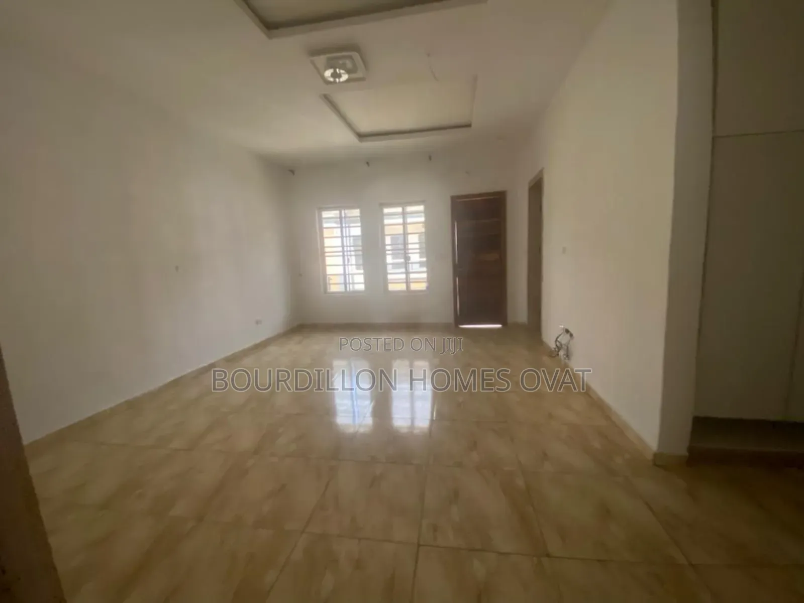 4bdrm Duplex in Harris Drive By Vgc for rent