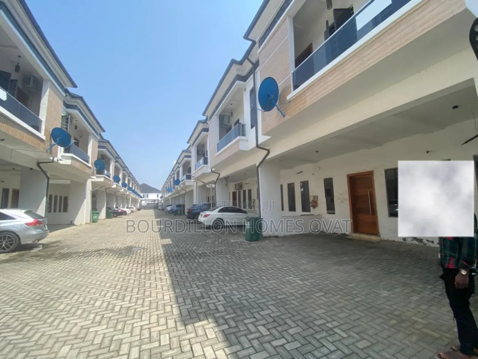 4bdrm Duplex in Harris Drive By Vgc for rent